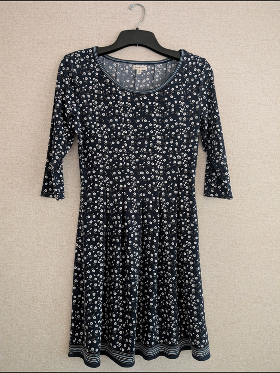 Max Studio Dresses & Skirts - Max Studio Navy and White Floral Long-Sleeve Fit & Flare Dress
